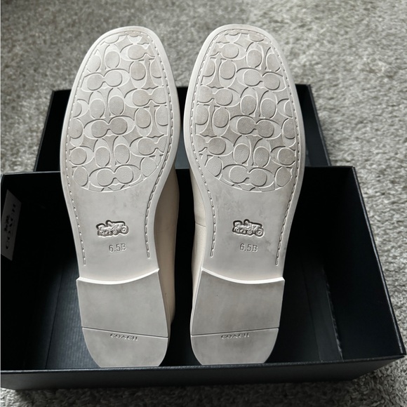 Coach - Emilia Mary Jane - 6.5B - Leather/Chalk - Picture 9 of 11